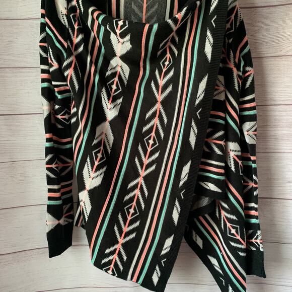 Eyeshadow Geometric Print Cardigan Sweater Open Front Asymmetrical Bottom Size S - Picture 12 of 15